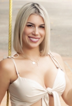 Ana, 35 y.o. from Bogota, Colombia