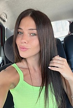 Ukrainian mail order bride Julieta from Buenos Aires with brunette hair and green eye color - image 2