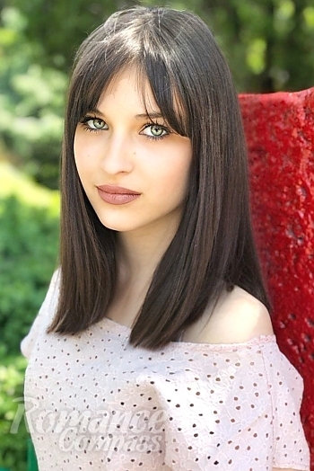 Ukrainian mail order bride Valeriia from Cherkasy with light brown hair and green eye color - image 1