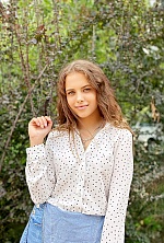 Ukrainian mail order bride Anna from Cherkasy with light brown hair and grey eye color - image 10