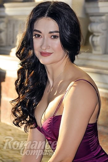 Ukrainian mail order bride Tatiana from Nikolaev with brunette hair and brown eye color - image 1
