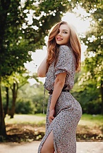 Ukrainian mail order bride Dariia from Kherson with blonde hair and brown eye color - image 6