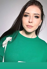 Ukrainian mail order bride Iryna from Cherkasy with light brown hair and green eye color - image 2
