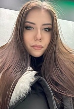 Ukrainian mail order bride Iryna from Cherkasy with light brown hair and green eye color - image 5