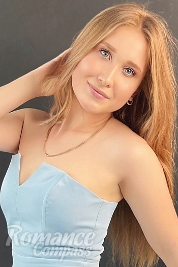 Ukrainian mail order bride Liliia from Cherkasy with light brown hair and grey eye color - image 1