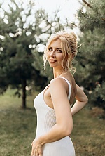 Ukrainian mail order bride Julia from Lutsk with blonde hair and green eye color - image 16