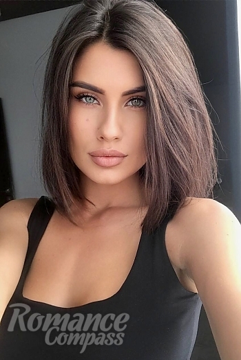 Ukrainian mail order bride Maria from Belaya Tserkov with brunette hair and green eye color - image 1