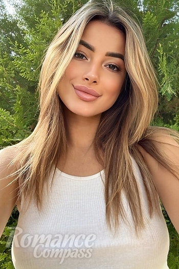 Ukrainian mail order bride Ilona from Kiev with light brown hair and brown eye color - image 1