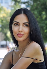 Ukrainian mail order bride Elena from Kharkiv with black hair and brown eye color - image 2