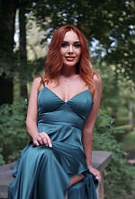 Ukrainian mail order bride Maria from Warsaw with red hair and green eye color - image 2
