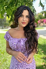 Ukrainian mail order bride Alyona from Chernivtsi with light brown hair and green eye color - image 13