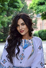 Ukrainian mail order bride Alyona from Chernivtsi with light brown hair and green eye color - image 2