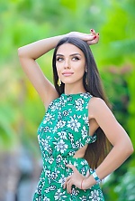Ukrainian mail order bride Yana from Kyiv with brunette hair and brown eye color - image 4
