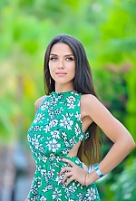 Ukrainian mail order bride Yana from Kyiv with brunette hair and brown eye color - image 2