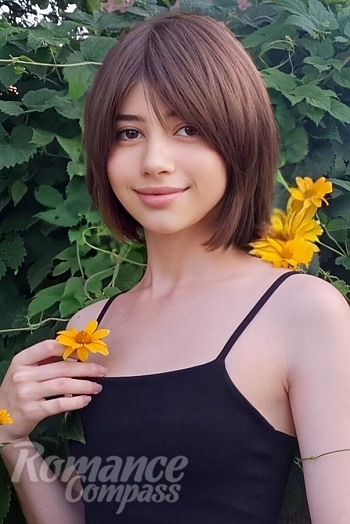 Ukrainian mail order bride Alina from Cherkasy with light brown hair and brown eye color - image 1