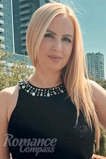 Ukrainian mail order bride Alla from Zaporozhye with blonde hair and brown eye color - image 1