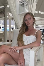 Ukrainian mail order bride Vlada from Kiev with blonde hair and green eye color - image 2