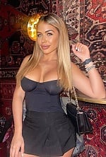 Ukrainian mail order bride Juliette from Buenos Aires with blonde hair and brown eye color - image 5