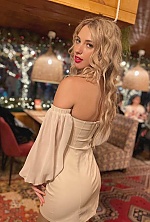 Ukrainian mail order bride Alla from Los Angeles with blonde hair and blue eye color - image 3