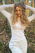 Ukrainian mail order bride Diana from Hamburg with blonde hair and green eye color - image 7