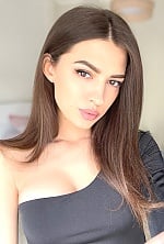 Ukrainian mail order bride Victoria from Kiev with light brown hair and hazel eye color - image 2