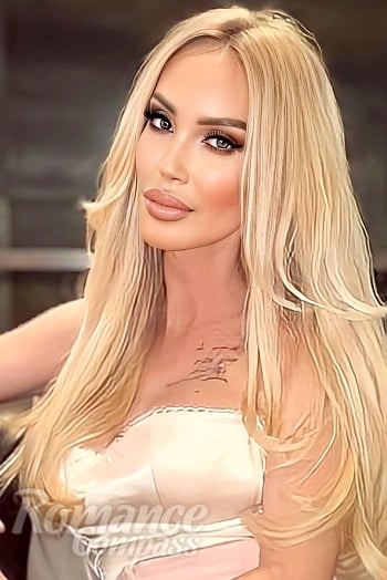 Ukrainian mail order bride Anabela from Belgrad with blonde hair and brown eye color - image 1