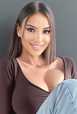Lesia, 32 y.o. from Kyiv, Ukraine