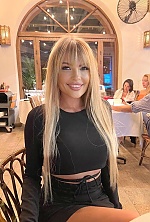 Ukrainian mail order bride Victoriya from Cannes with blonde hair and green eye color - image 5