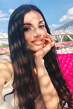 Ukrainian mail order bride Yulia from Los Angeles with brunette hair and brown eye color - image 4