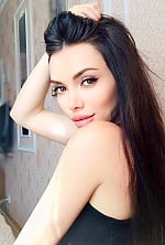 Ukrainian mail order bride Yulia from Los Angeles with brunette hair and brown eye color - image 8