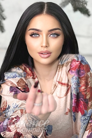 Ukrainian mail order bride Daria from Kharkiv with black hair and blue eye color - image 1