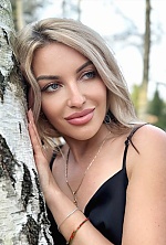 Ukrainian mail order bride Julia from Los Angeles with blonde hair and blue eye color - image 11