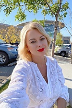 Ukrainian mail order bride Tatiana from Toronto with blonde hair and grey eye color - image 2