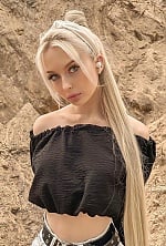 Ukrainian mail order bride Tanya from Minsk with blonde hair and green eye color - image 5