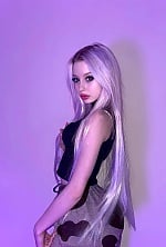 Ukrainian mail order bride Tanya from Minsk with blonde hair and green eye color - image 7