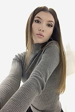 Ukrainian mail order bride Kristina from Kiev with brunette hair and brown eye color - image 2