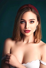 Ukrainian mail order bride Vlada from Kharkiv with light brown hair and green eye color - image 5