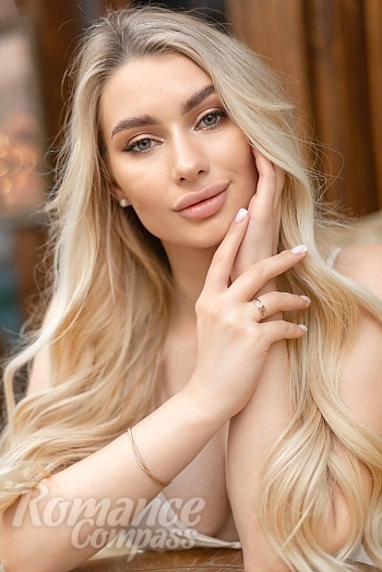 Ukrainian mail order bride Alena from Dobropillya with blonde hair and green eye color - image 1