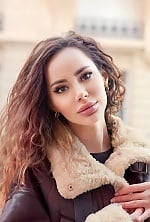 Ukrainian mail order bride Alita from Los Angeles with light brown hair and grey eye color - image 11