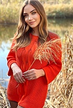 Ukrainian mail order bride Vika from Kamenskoe with light brown hair and grey eye color - image 5