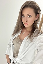 Ukrainian mail order bride Julia from Lugansk with light brown hair and brown eye color - image 4