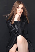 Ukrainian mail order bride Alina from Kiev with light brown hair and green eye color - image 5