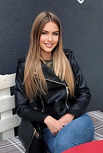 Ukrainian mail order bride Anastasia from Paris with blonde hair and green eye color - image 12