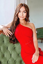 Ukrainian mail order bride Marina from Kiev with brunette hair and brown eye color - image 4