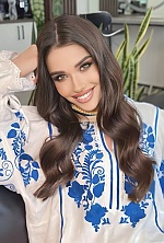 Ukrainian mail order bride Yevgenia from Kiev with brunette hair and brown eye color - image 2