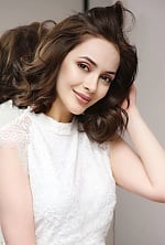 Ukrainian mail order bride Liia from Wroclaw with brunette hair and brown eye color - image 3