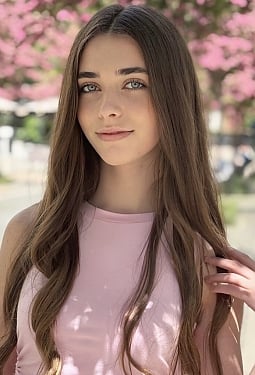 Yana, 19 y.o. from Ivano-Frankivsk, Ukraine
