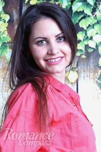 Ukrainian mail order bride Elena from Odesa with light brown hair and brown eye color - image 1