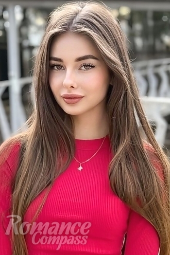 Ukrainian mail order bride Maria from Sumy with light brown hair and brown eye color - image 1