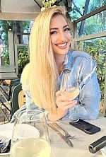 Ukrainian mail order bride Diana from Kiev with blonde hair and green eye color - image 2